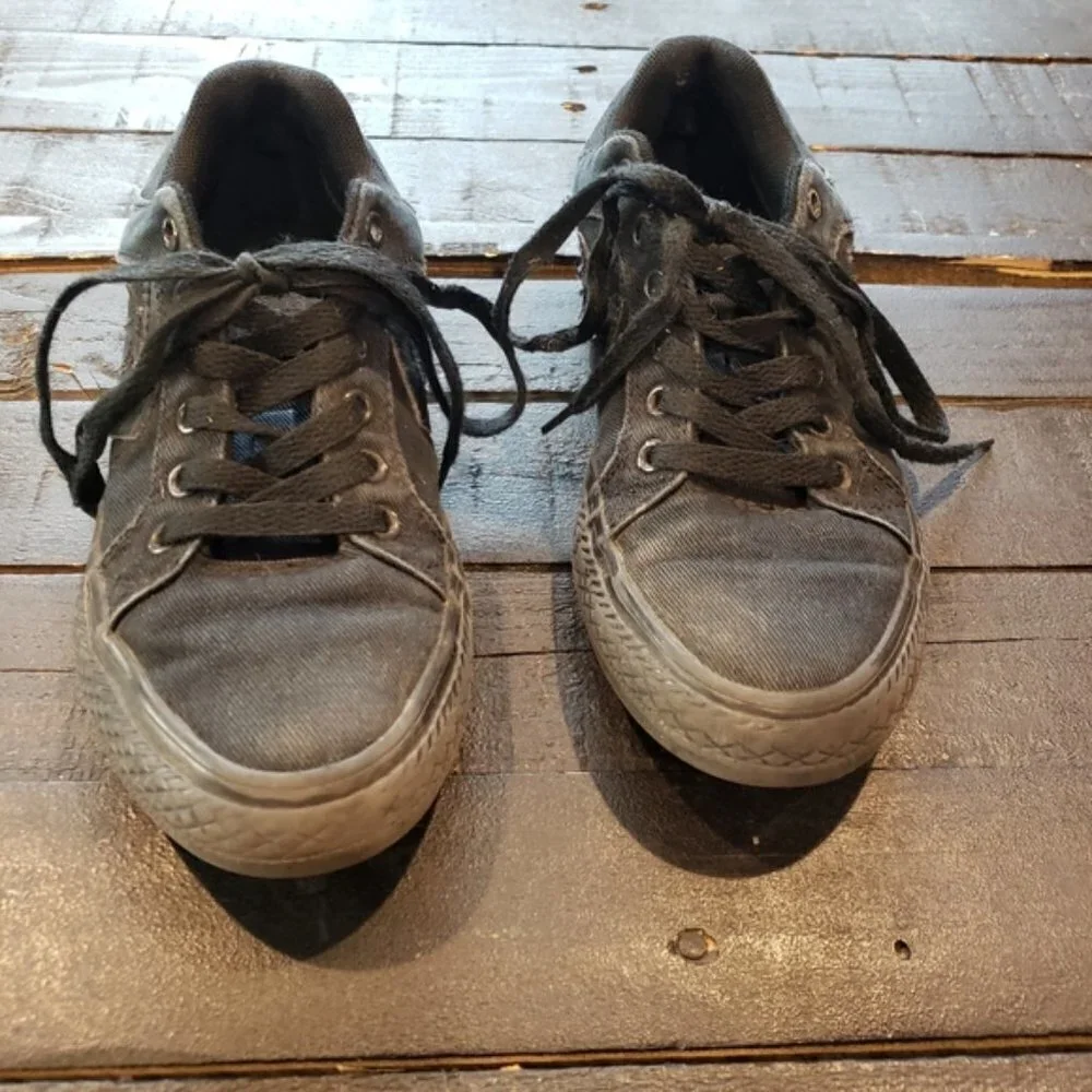 Converse All Black Star Shoes Kids Youth Size 2